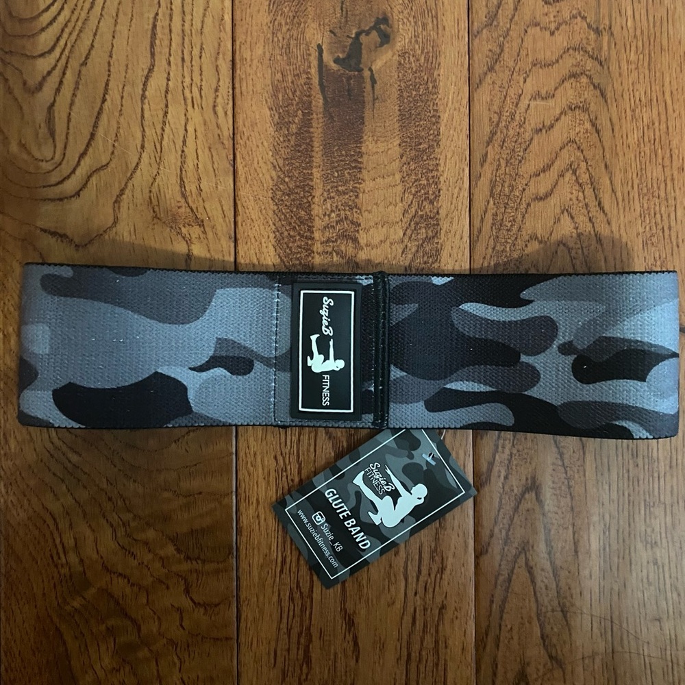 SuzieB fitness glute band